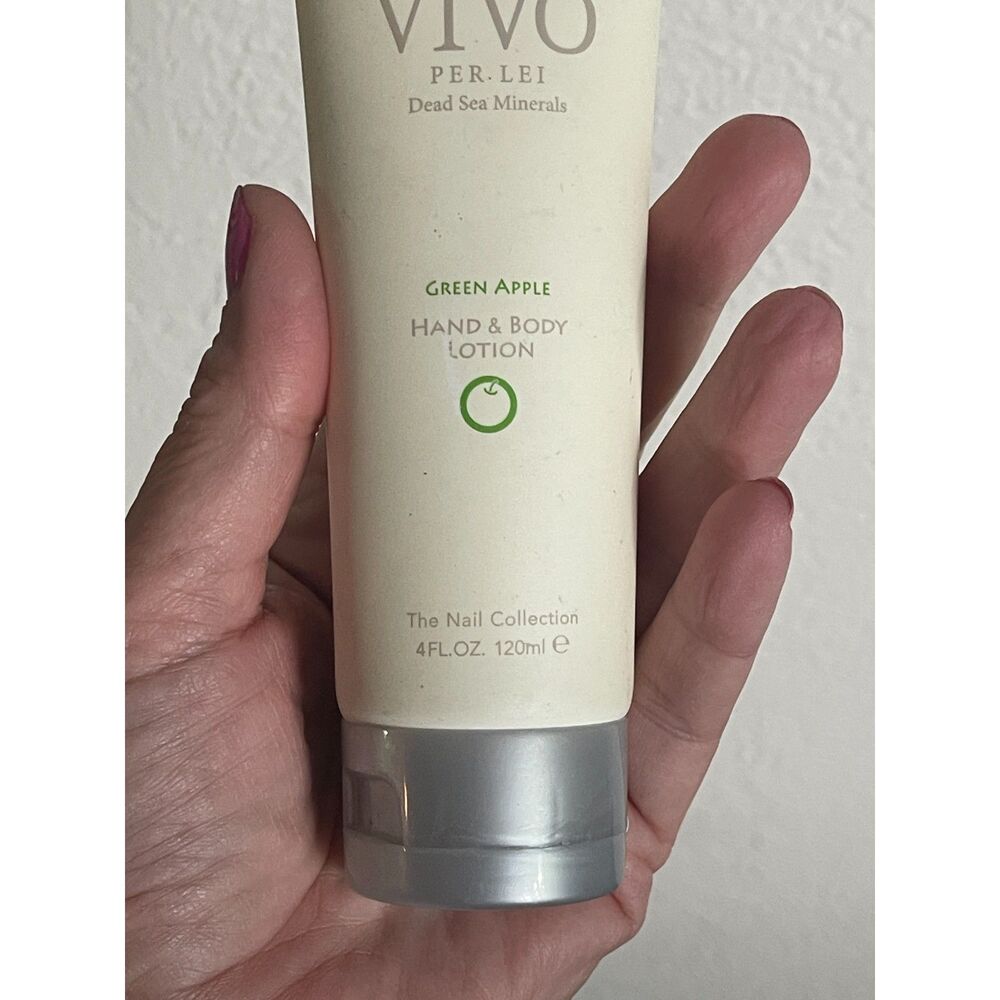 Vivo Per Lei Dead Sea Minerals Hand Body Lotion Nail Collection Green Apple 4 Oz